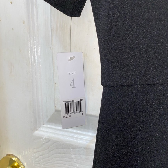 NWT Donna Morgan LITTLE BLACK DRESS Short Sleeve, crew neck, Fit & Flare - Picture 6 of 9